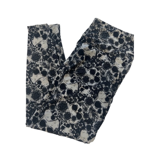 LuLaRoe Pants - TC2 Lularoe Leggings Halloween Floral Skull  Black Gray Fits 18/24 RARE